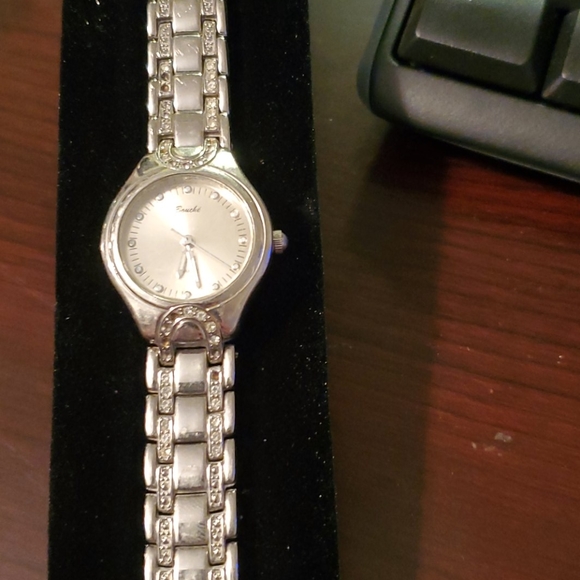 Watch - Picture 3 of 4